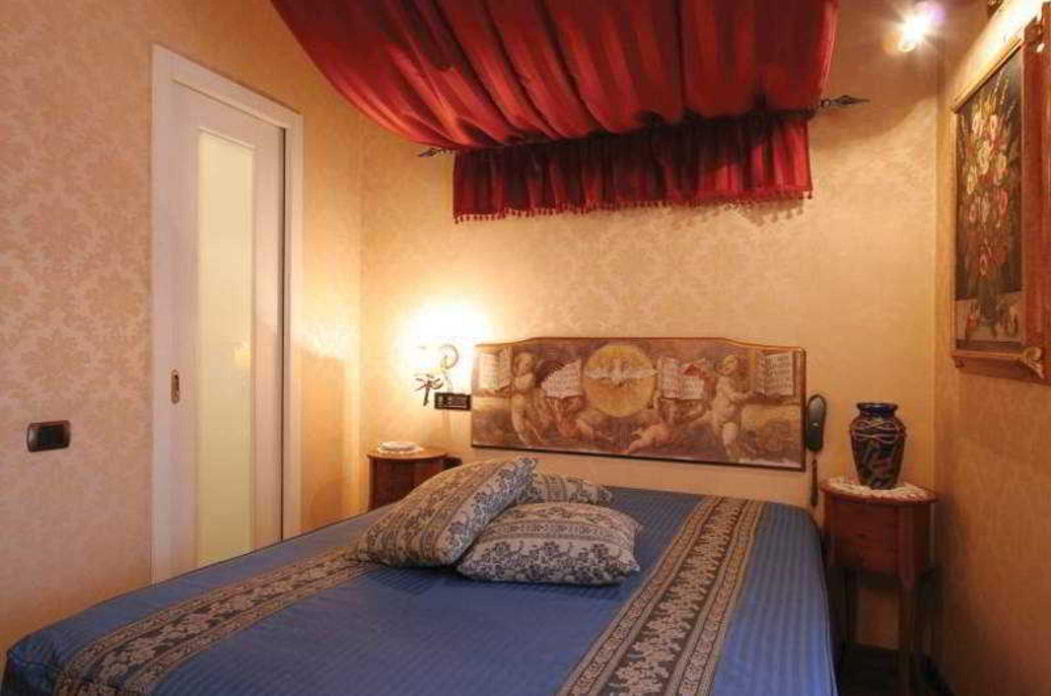 Hotel Suite Ares Napoli Værelse billede