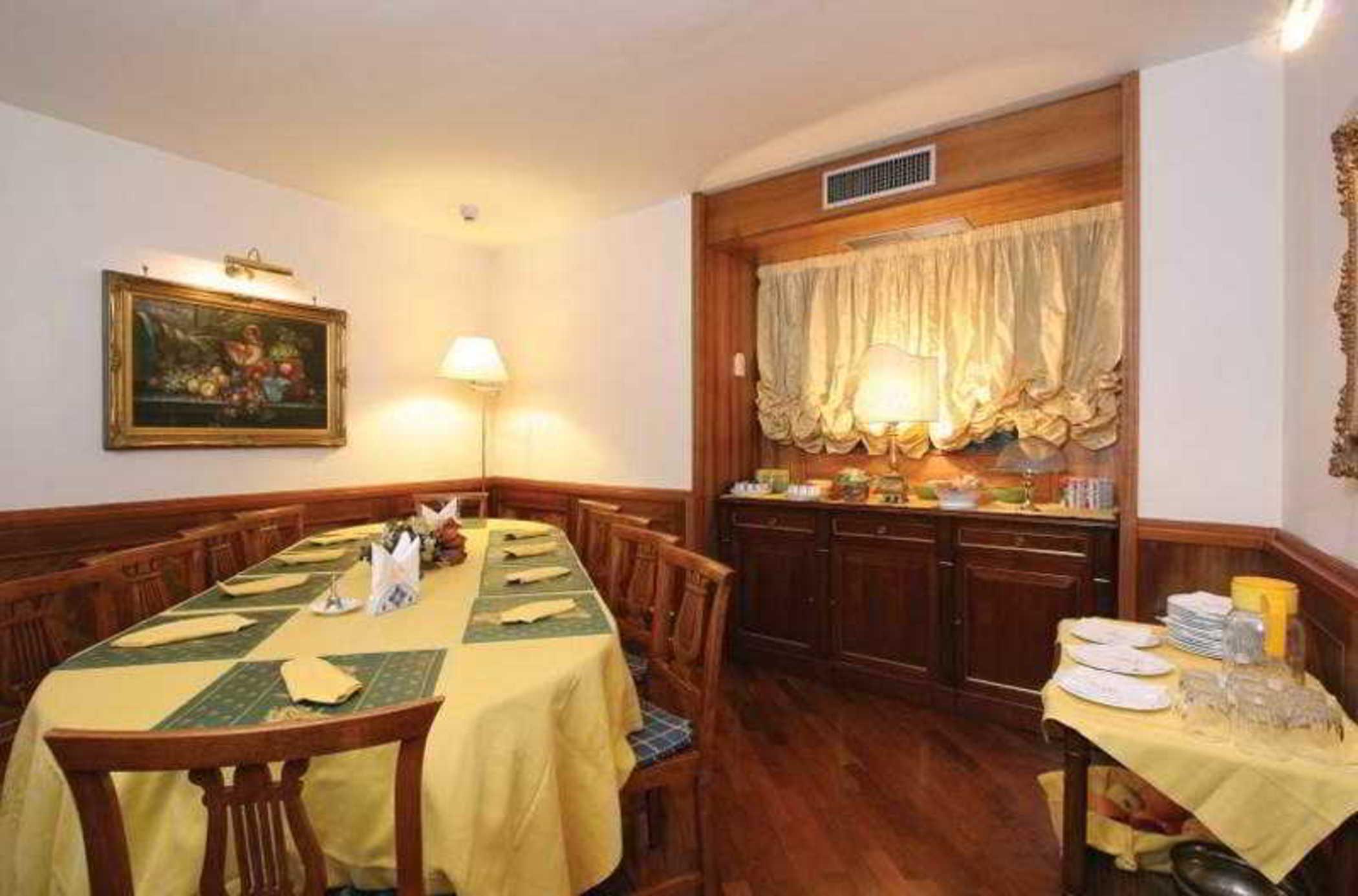 Hotel Suite Ares Napoli Restaurant billede
