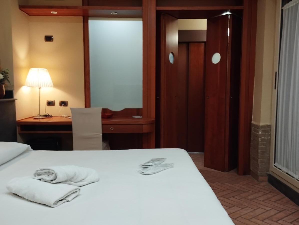 Hotel Suite Ares Napoli Eksteriør billede